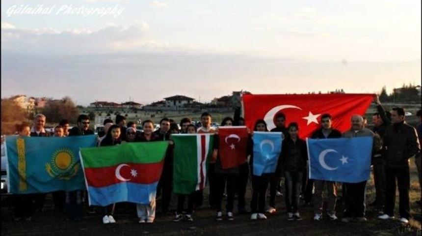 Turancılar T&uuml;rk&ccedil;&uuml;ler G&uuml;n&uuml;nde Dağa &Ccedil;ıktı