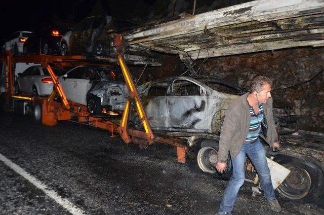 Otomobil Y&uuml;kl&uuml; Tır da Yangın &Ccedil;ıktı 2