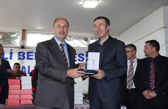 Başkan To&ccedil;oğlu Kalkan Şenliğine Katıldı 3