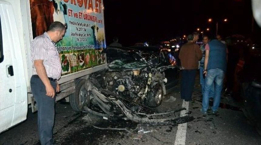 Niğde'de Zincirleme Trafik Kazası: 4 Yaralı