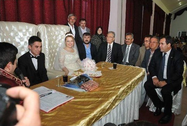 Baykal, Kızılcahamam’da Nikah Şahitliği Yaptı