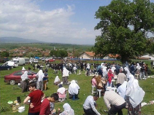 Tepeköy Köyünde Hayır Yemeği Düzenlendi 1