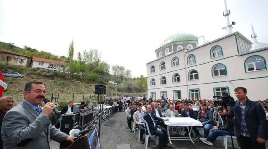 K&uuml;&ccedil;&uuml;kali Camii T&ouml;renle İbadete A&ccedil;ıldı