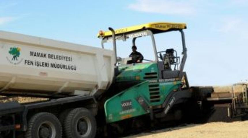 4 Ayda 70 Bin Ton Asfalt