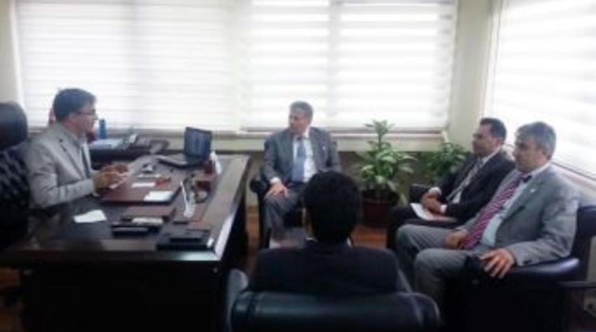 İzmir Halk Sağlığı M&uuml;d&uuml;r&uuml; Hıdır Sağlık-sen İzmir Şubesi&rsquo;ni Ziyaret Etti