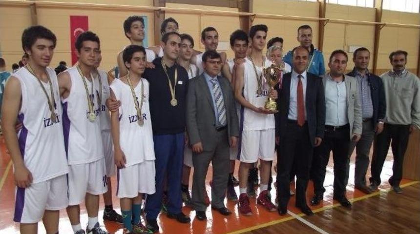 İzmirli Yıldız Basket&ccedil;iler T&uuml;rkiye Şampiyonu Oldu