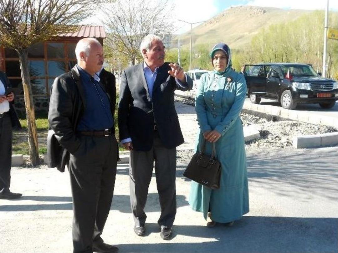 Vali &Ouml;zt&uuml;rk Adilcevaz&rsquo;ı Ziyaret Etti