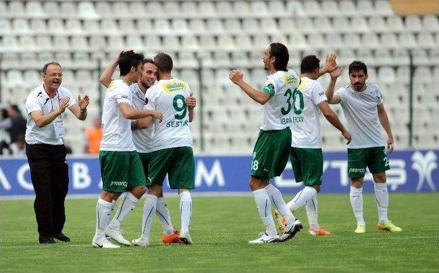 Bursaspor Şampiyon Olan Takımlara Diş Geçiremedi