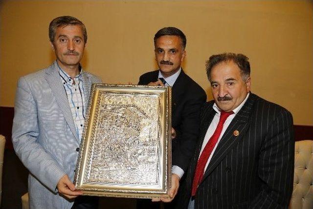 Başkan Tahmazoğlu Şahinbeyli Muhtarlarla Bir Araya Geldi 3
