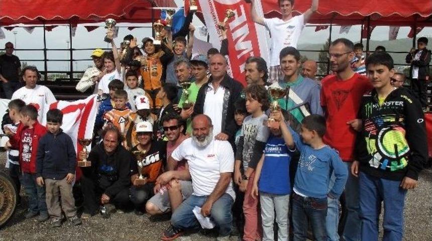 Motorsikletin Yıldızları Urla&rsquo;da Yarıştı