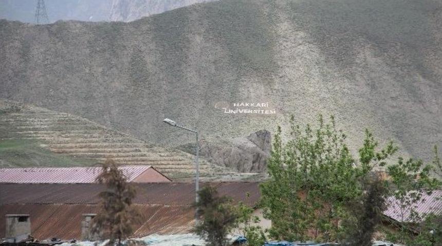 &lsquo;hakkari &Uuml;niversitesi&rsquo; İsmi Bakın Nereye Yazıldı