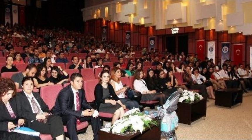 Yazar Yekta Kopan Ga&uuml;n&rsquo;de &Ouml;ğrencilerle Buluştu