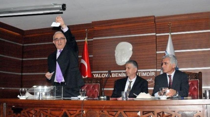 Yalova'da Vekil Belediye Başkan Se&ccedil;ildi