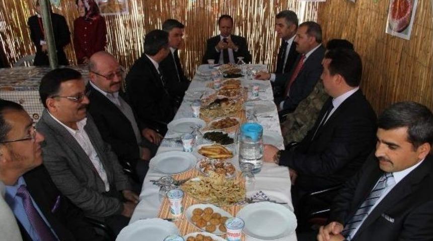 Boz&uuml;y&uuml;k&rsquo;te Kur&rsquo;an Kursları Yararına Kermes