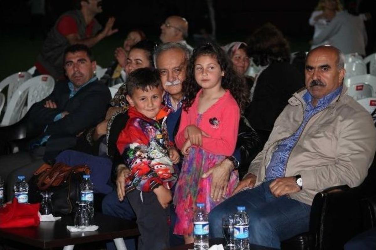 Bayraklı'da Hıdırellez Coşkusu