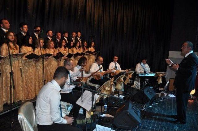 İnegöl Halk Müziği Korosu'ndan Konser