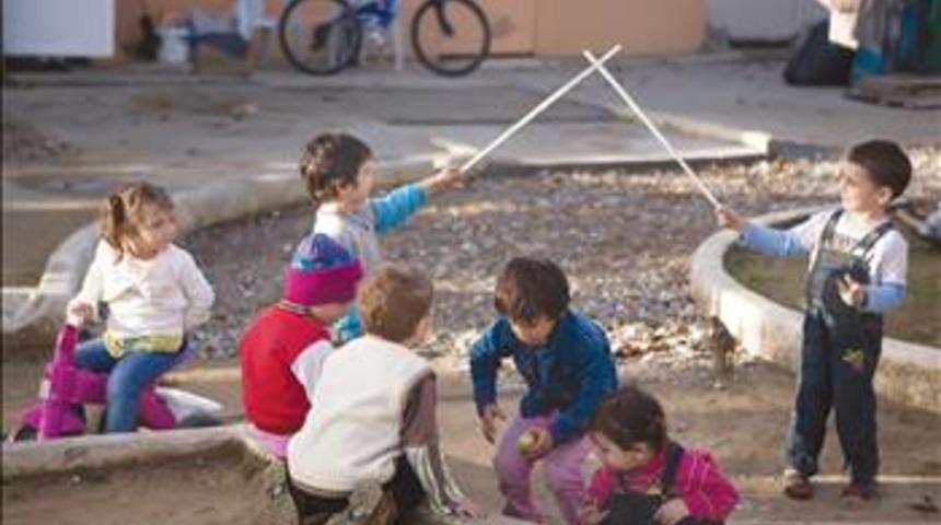 &Ccedil;e&ccedil;en kampında &ccedil;ocuk olmak