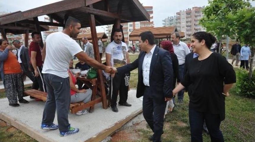 T&uuml;t&uuml;nc&uuml; Vatandaşlarla Bir Araya Geldi