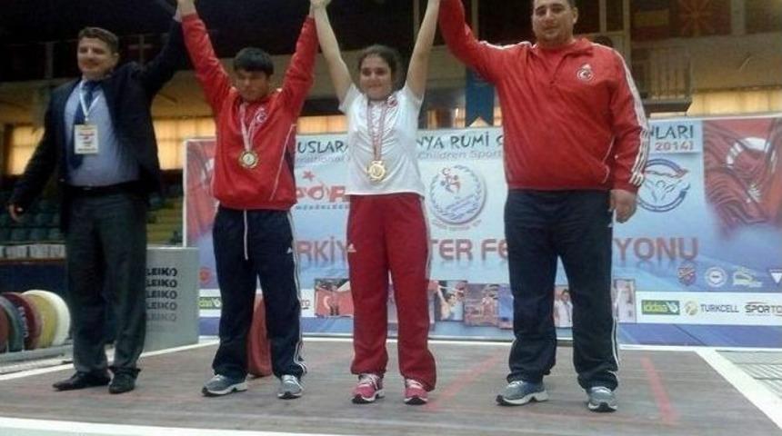 Aydın&rsquo;ın İkiz Haltercileri B&uuml;y&uuml;k Bir Başarıya İmza Attı