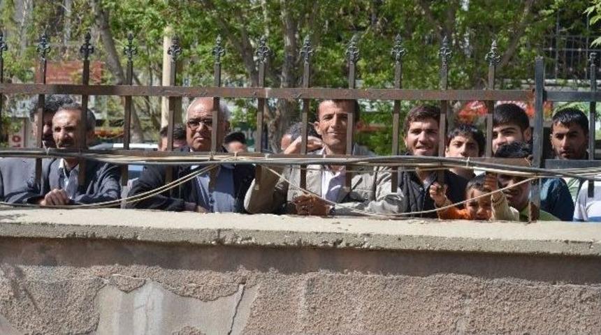 Y&uuml;ksekova'nın D&uuml;şman İşgalinden Kurtarılışının Yıld&ouml;n&uuml;m&uuml;