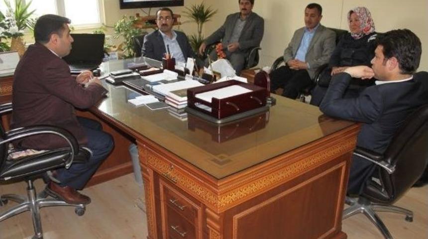 Ak Partililerden M&uuml;d&uuml;r Kırekin&rsquo;e Ziyaret