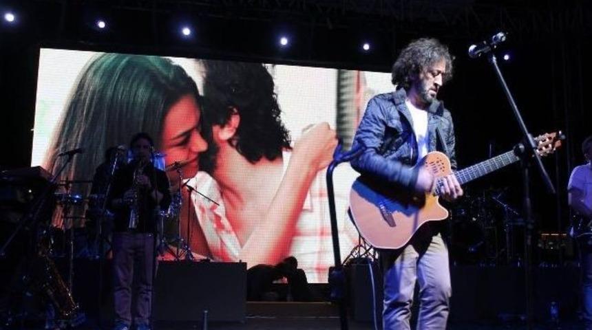 Fettah Can Hayranlarıyla Buluştu