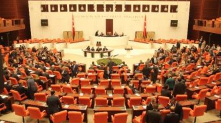 Tbmm, 4 Eski Bakan İle İlgili Soruşturma &Ouml;nergelerini G&ouml;r&uuml;ş&uuml;yor