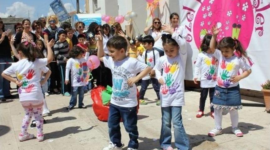 &Ouml;zel Pembe D&uuml;şler Anaokulu 10. Yılını Kutladı