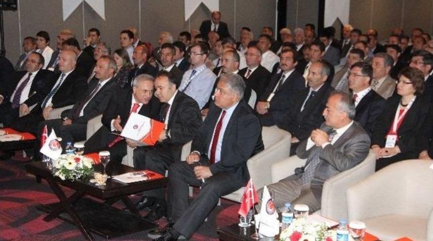 &ldquo;kamuda Y&ouml;netici Yetkinliklerinin Artırılması B&ouml;lgesel Eğitim Programı&rdquo; Toplantılarının 14'&uuml;nc&uuml;s&uuml; Erzurum&rsquo;da Yapıldı