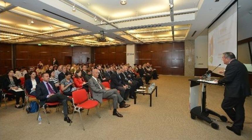 T&uuml;rkiye İmsad, D&uuml;nyanın İlk &ldquo;s&uuml;rd&uuml;r&uuml;lebilirlik Raporu&rdquo;nu A&ccedil;ıkladı