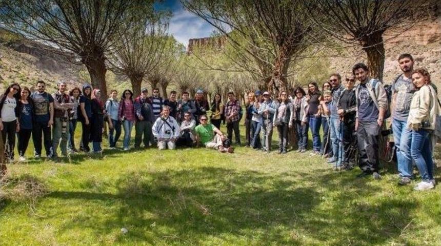 Tarih Ve Doğayı Fotoğrafladılar