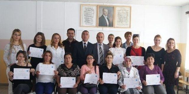 Mahir &Ouml;zg&uuml;r Damar İlkokulu Aile Eğitimi Semineri Sertifika T&ouml;reni 1