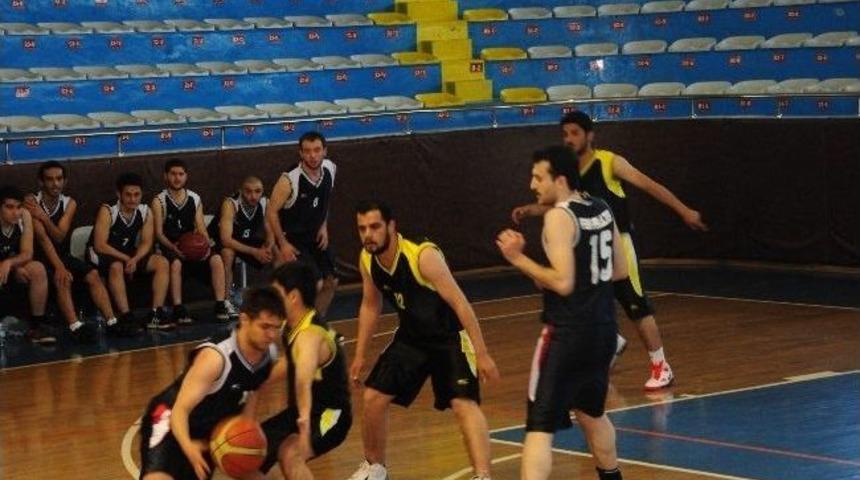 Et&uuml;&rsquo;de &ldquo;bahar Şenlikleri Spor Turnuvası&rdquo; Heyecanı