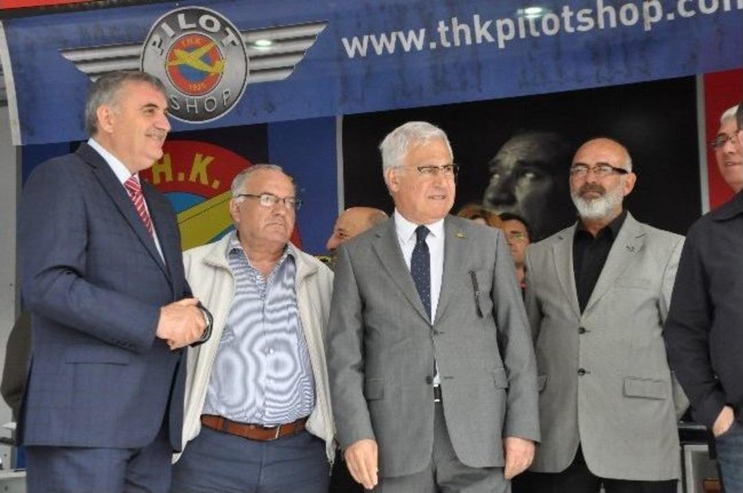 Thk&rsquo;nın Faaliyetlerini Tanıtmak Amacıyla Kent Meydanı&rsquo;nda Etkinlik D&uuml;zenlendi