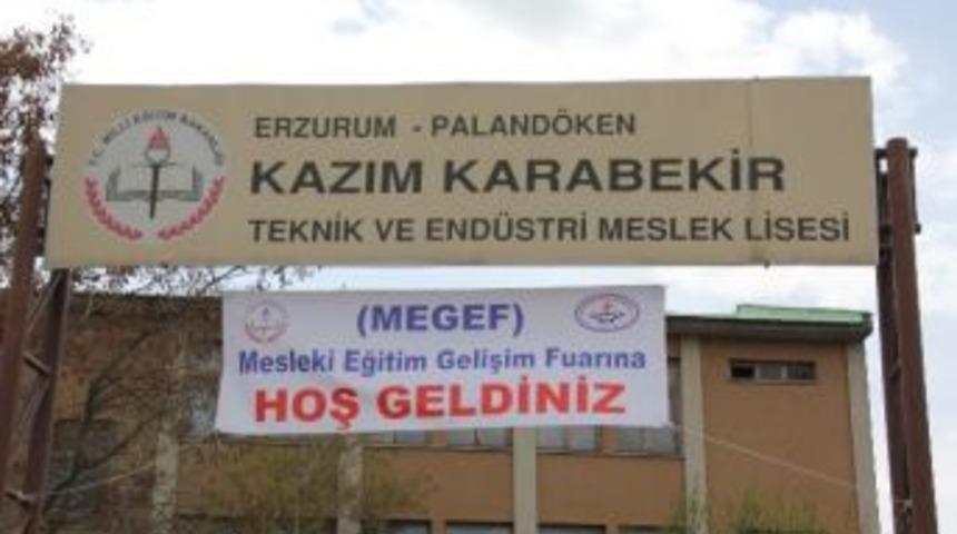 Kazım Karabekir Teknik Ve End&uuml;stri Meslek Lisesinde Megef Fuarı