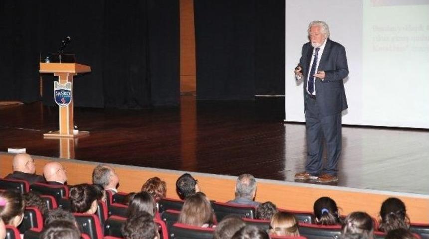 Demirsoy'dan "renklerin Dansı" S&ouml;yleşisi