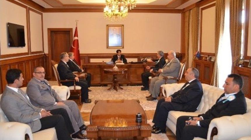 Vakıflar B&ouml;lge M&uuml;d&uuml;r&uuml;, Vali Şahin'i Ziyaret Etti