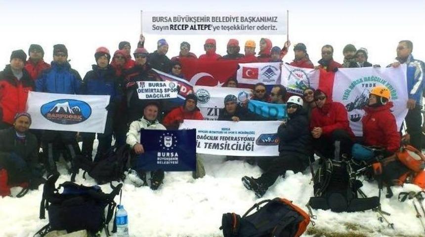 Bursalı Dağcılar Kosova&rsquo;da Zirve Yaptı