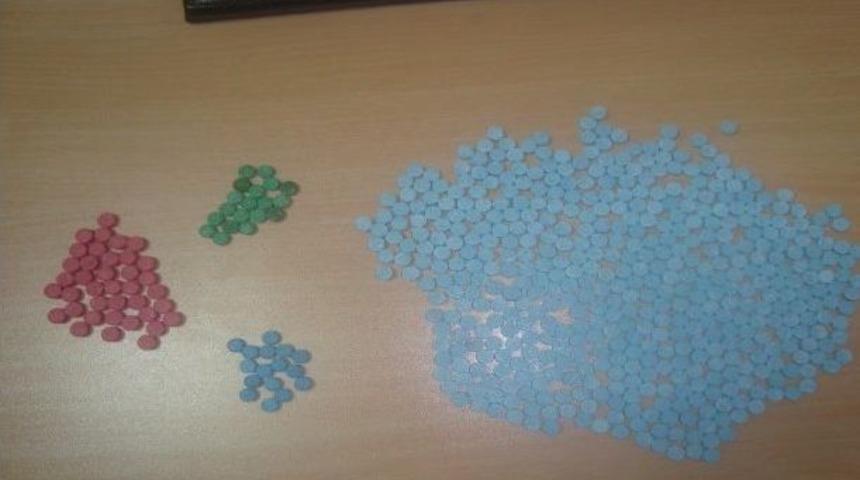 Kocaeli'de Uyuşturucu Operasyonu: 24 G&ouml;zaltı