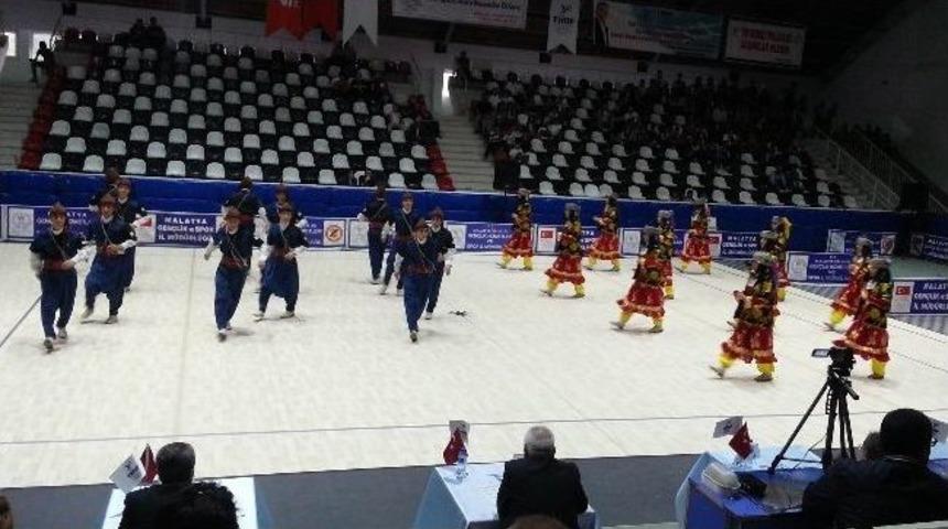 Halk Oyunları Yarışmasında Diyarbakır Birinci Oldu