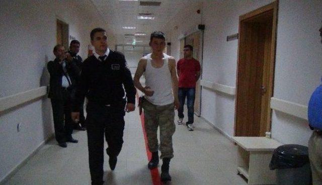 İslahiye&rsquo;de Askeri Ara&ccedil; Devrildi: 5 Asker Yaralı 2