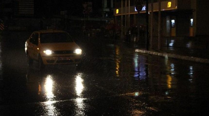 İstanbul'da Sağanak Yağış