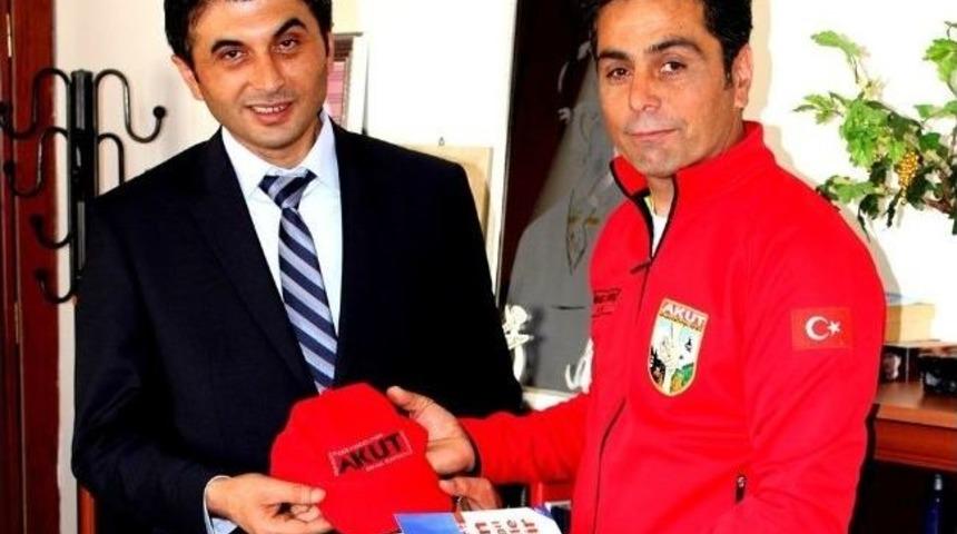 Akut Sarıg&ouml;l Ekibi, Belediye Başkanı Sel&ccedil;uk&rsquo;u Ziyaret Etti