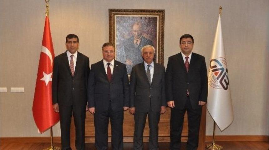 Abdulkadir &Ccedil;ıkmaz Yeniden Gaib Koordinat&ouml;r Başkanı