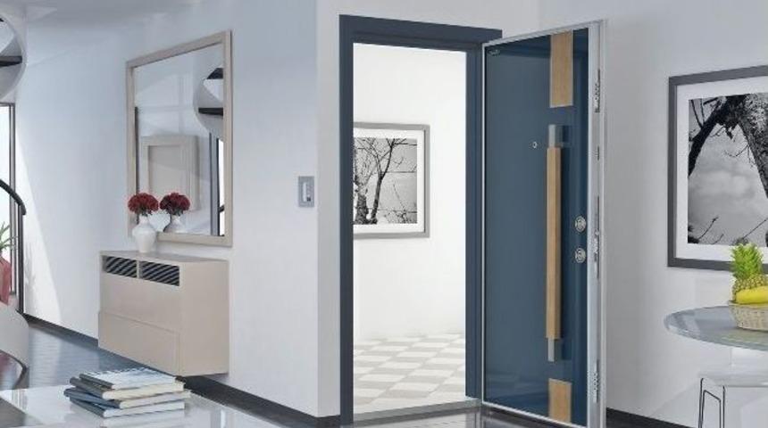 &Ccedil;elik Kapıda G&uuml;venliğin Simgesi Sur, Yeni &Uuml;r&uuml;nleriyle Yapı Fuarı'nda