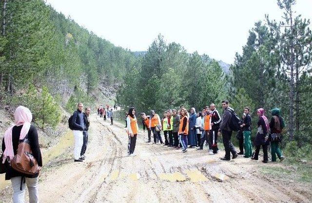 &ldquo;temiz &Ccedil;evre Ve Obeziteyle Savaş&rdquo; İ&ccedil;in Murat Dağı&rsquo;na Y&uuml;r&uuml;d&uuml;ler 1