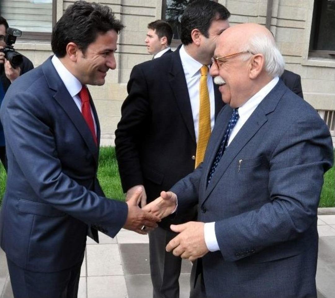 Bakan Avcı &ldquo;t&uuml;rk D&uuml;nyası Kitap Ş&ouml;leni&rdquo;ni Başlattı