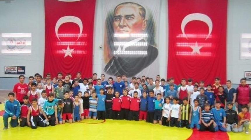 G&uuml;reş&ccedil;iler Hasan Gemici&rsquo;de Buluştu