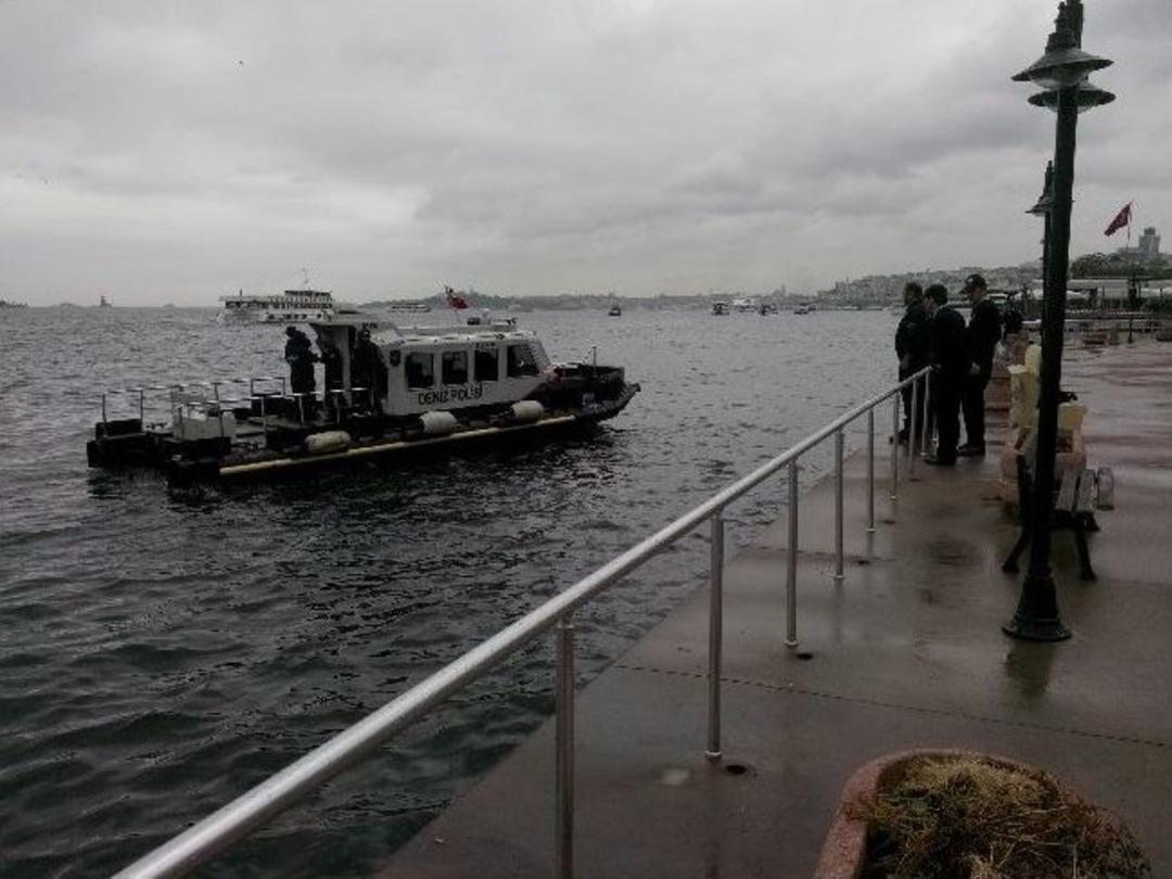 (&ouml;zel Haber) Beşiktaş'ta Denizden Erkek Cesedi &Ccedil;ıkarıldı