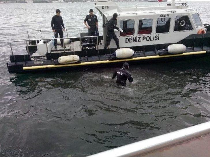 (özel Haber) Beşiktaş'ta Denizden Erkek Cesedi Çıkarıldı G1